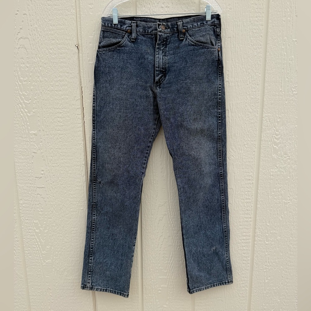 Wrangler Classic Indigo Jeans Men’s 33X32 Distressed Grunge Workwear USA *Flaws*